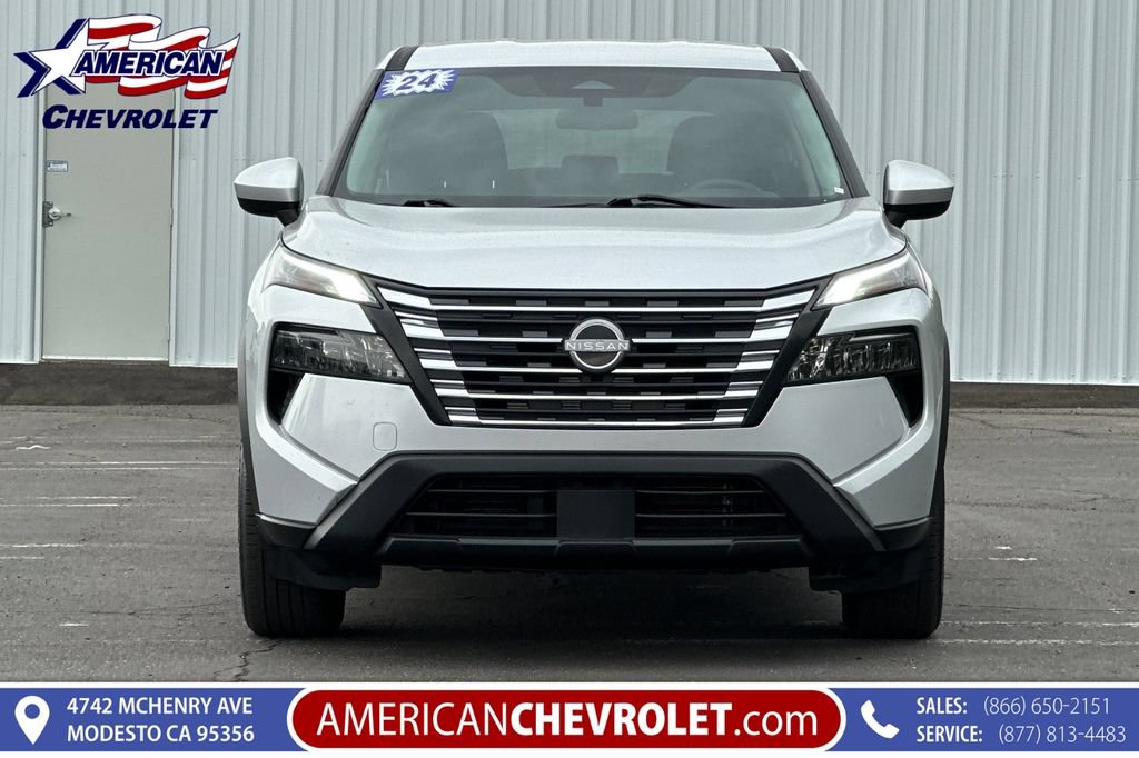 Used 2024 Nissan Rogue SV FWD image 9