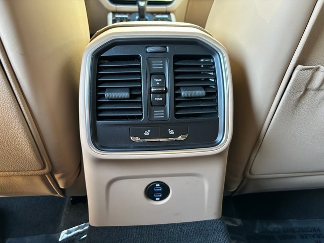 Certified 2025 Porsche Macan image 24