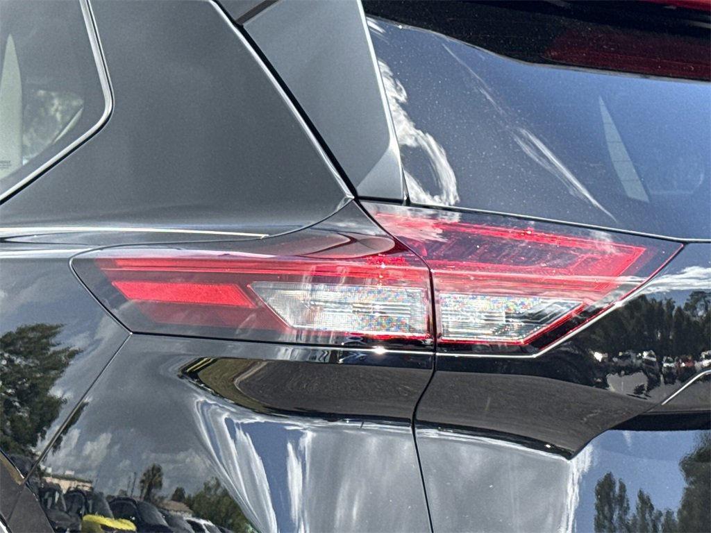 Certified 2025 Nissan Rogue S image 14