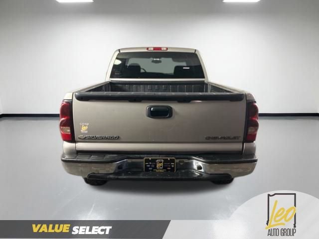 Used 2005 Chevrolet Silverado 1500 LS w/ Light Duty Power Package AWD/4WD image 5