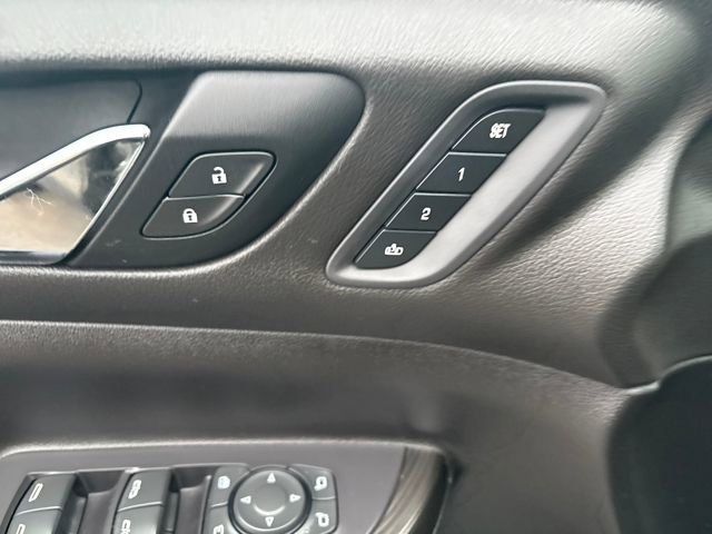 Used 2022 GMC Acadia SLT w/ Technology Package image 14