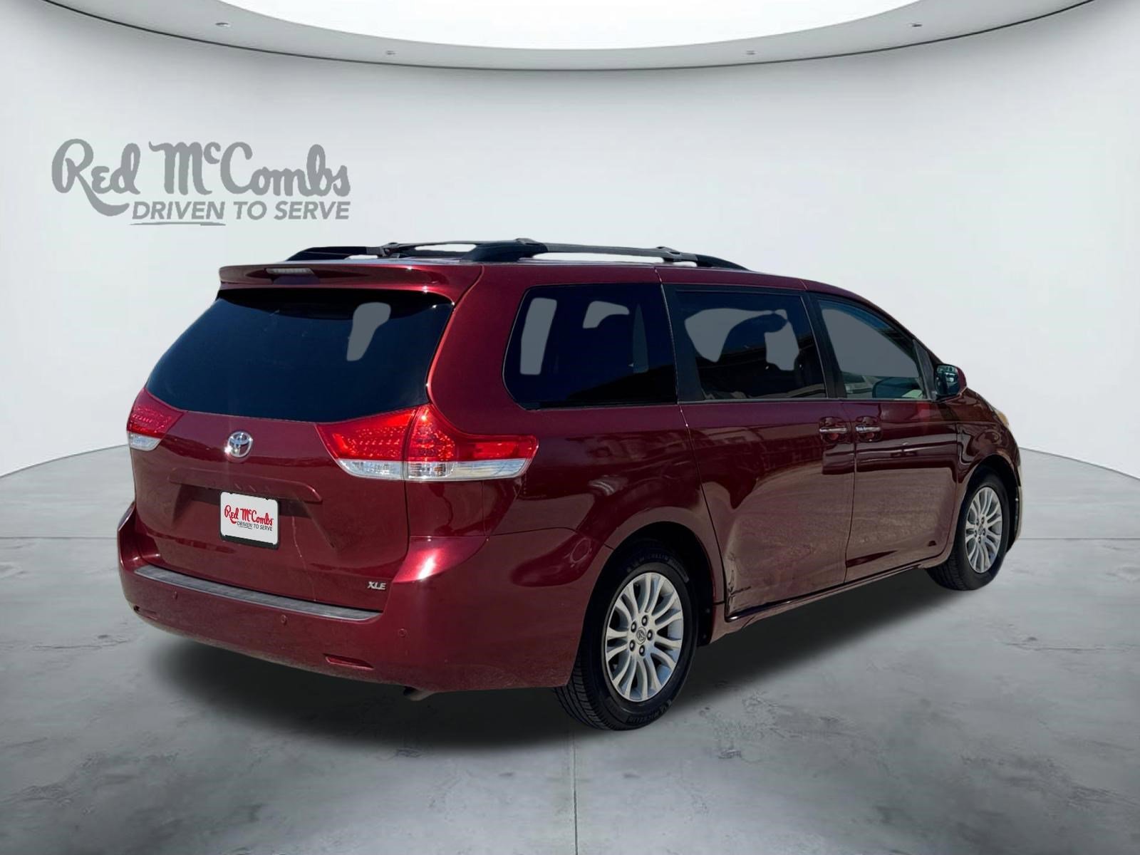 Used 2014 Toyota Sienna XLE image 5