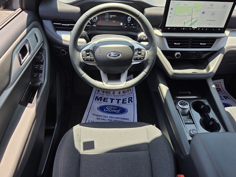 Used 2025 Ford Explorer Active RWD image 7