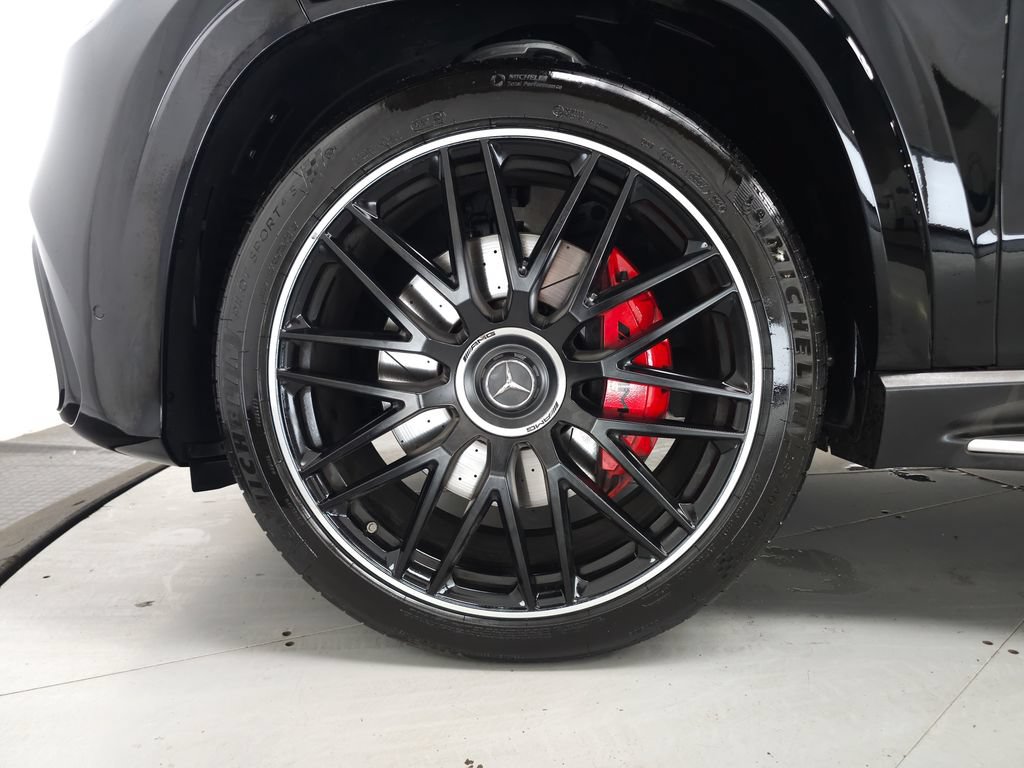 Used 2025 Mercedes-Benz GLS 63 AMG 4MATIC image 40