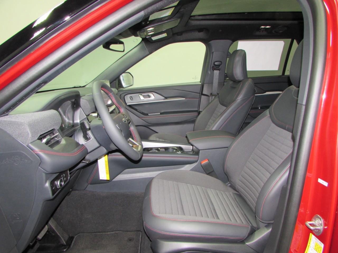 New 2026 Ford Explorer ST-Line w/ ST-Line Street Pack AWD/4WD image 14