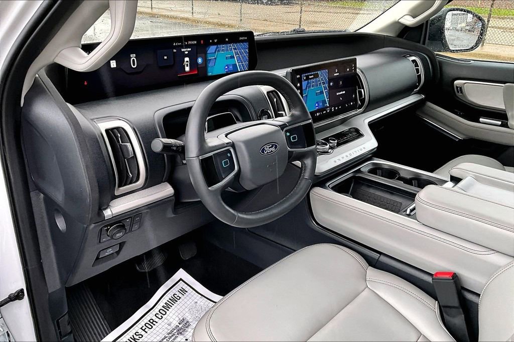 Used 2025 Ford Expedition Active AWD/4WD image 13