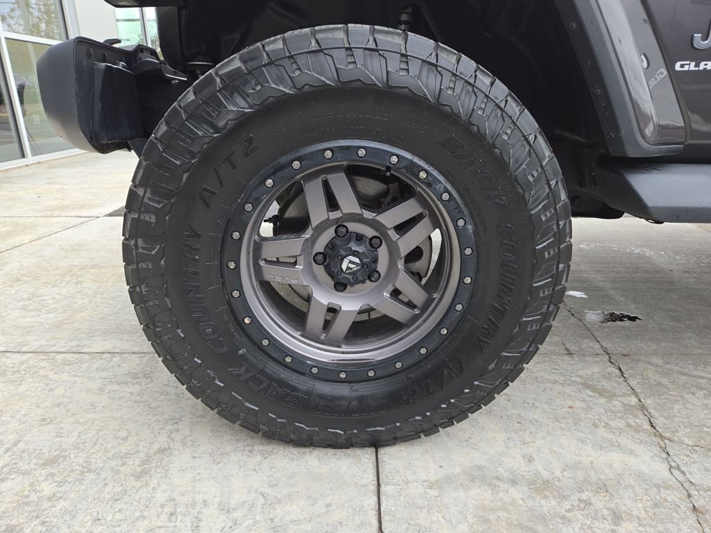 Used 2020 Jeep Gladiator Overland image 10