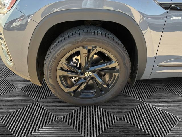 New 2026 Volkswagen Atlas Cross Sport SEL R-Line image 14