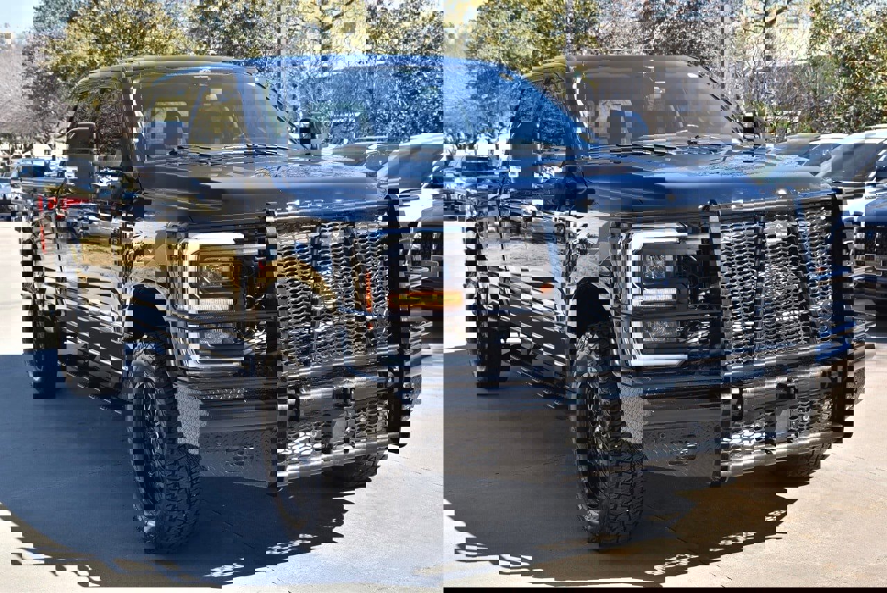 Used 2023 Ford F350 Lariat w/ Lariat Ultimate Package image 4