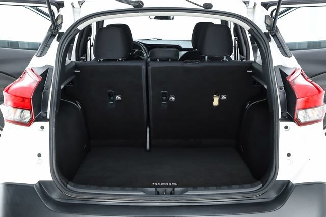 Used 2018 Nissan Kicks S FWD image 32