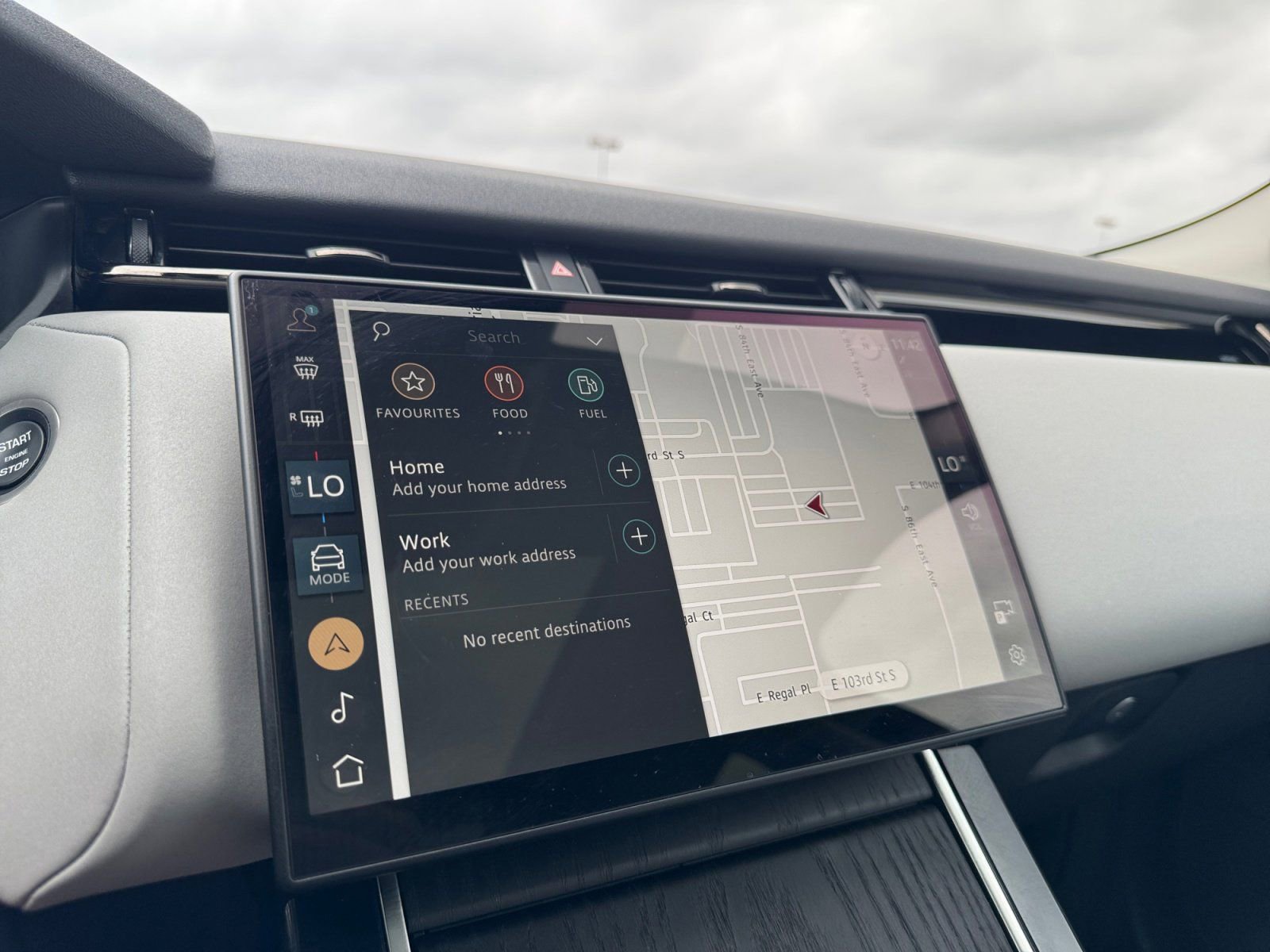 Used 2025 Land Rover Range Rover Velar S image 26