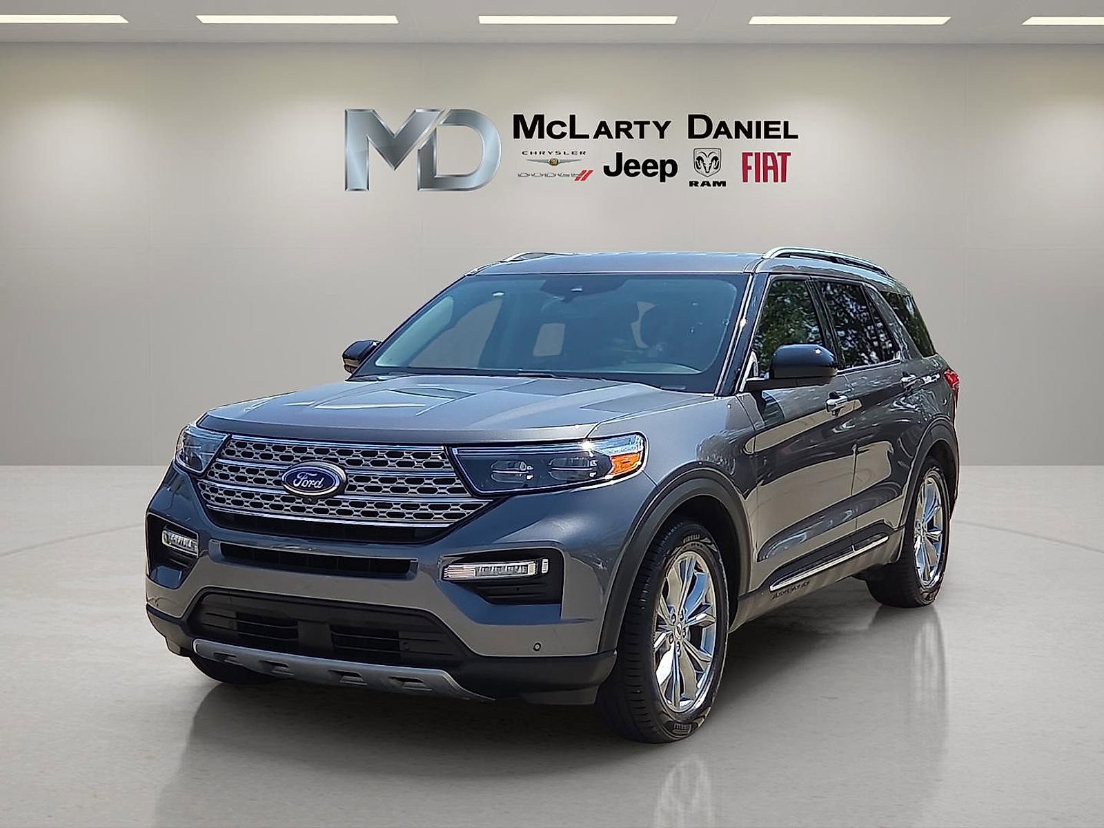 Used 2022 Ford Explorer Limited image 2