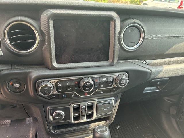 Used 2023 Jeep Wrangler Unlimited Sahara w/ Cold Weather Group AWD/4WD image 9