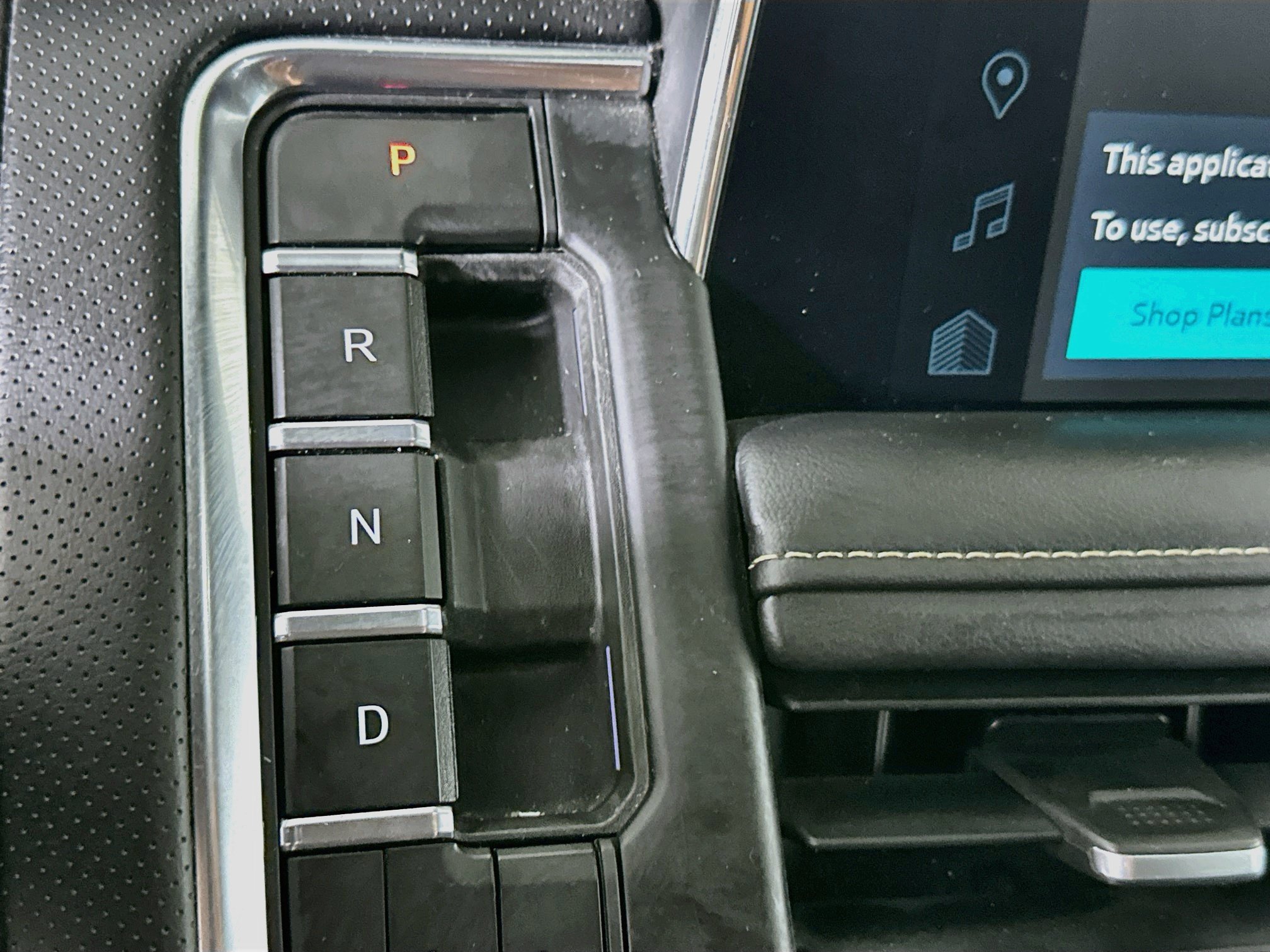 Used 2023 Chevrolet Suburban Premier AWD/4WD image 24