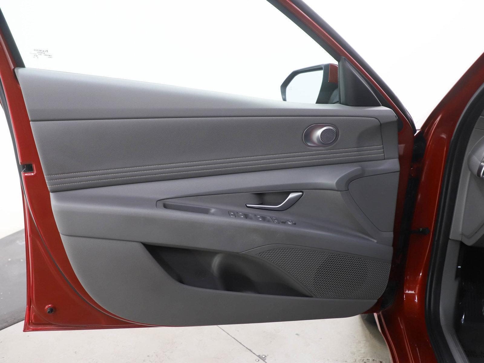 Used 2025 Hyundai Elantra SEL FWD image 16