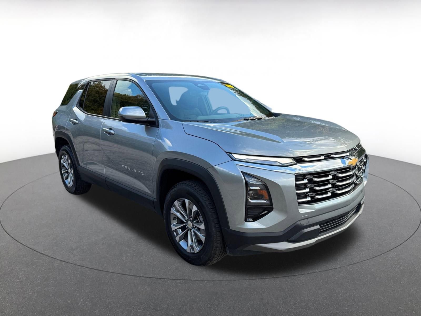 Used 2025 Chevrolet Equinox LT image 1