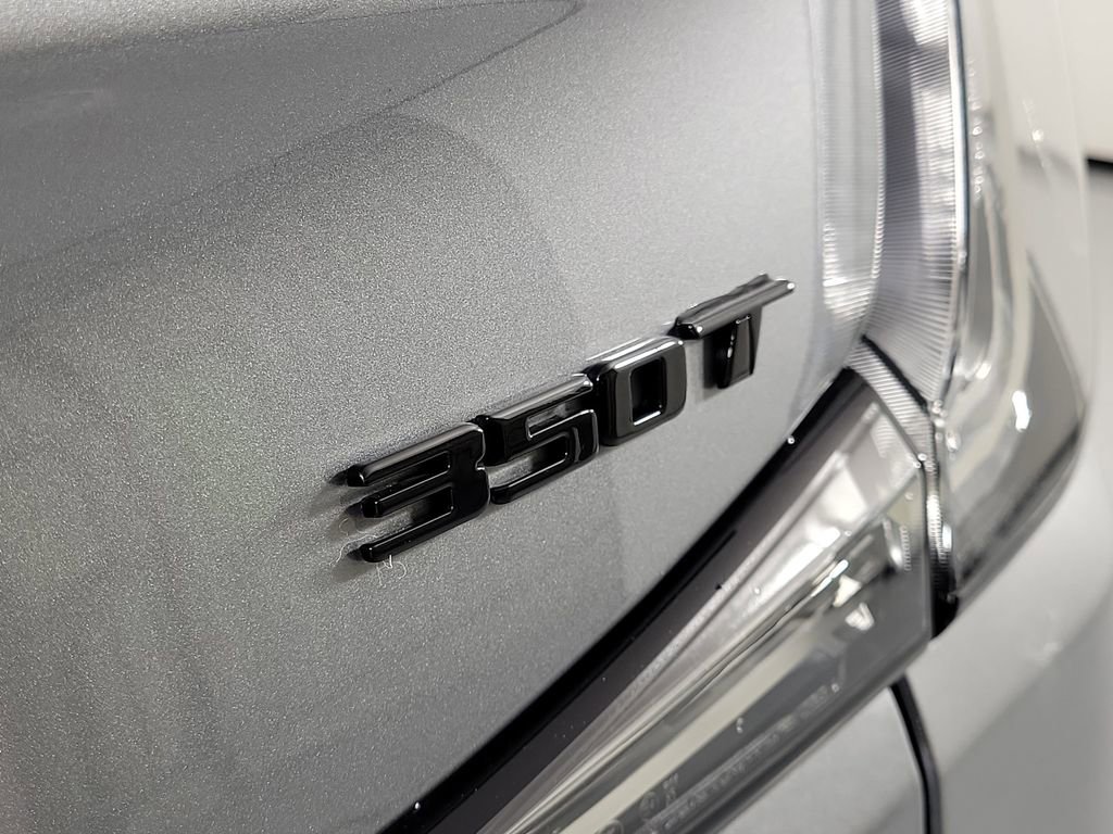 Used 2023 Cadillac XT4 Sport w/ Cold Weather Package FWD image 5