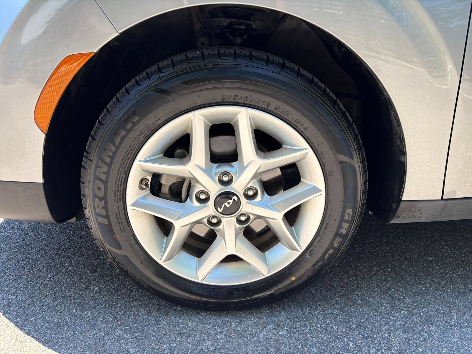 Used 2025 Kia Soul LX w/ LX Technology Package FWD image 29