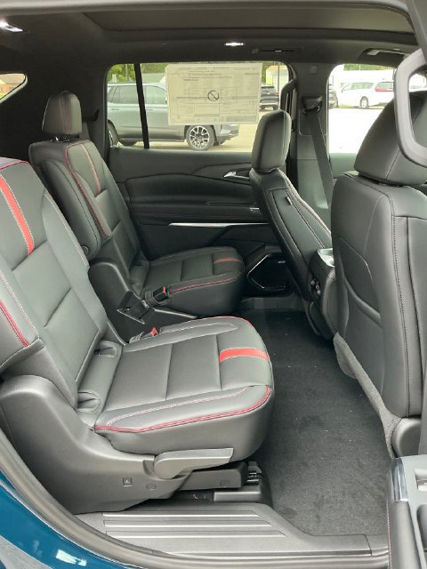 New 2027 Chevrolet Traverse RS w/ LPO, Floor Liner Package AWD/4WD image 15
