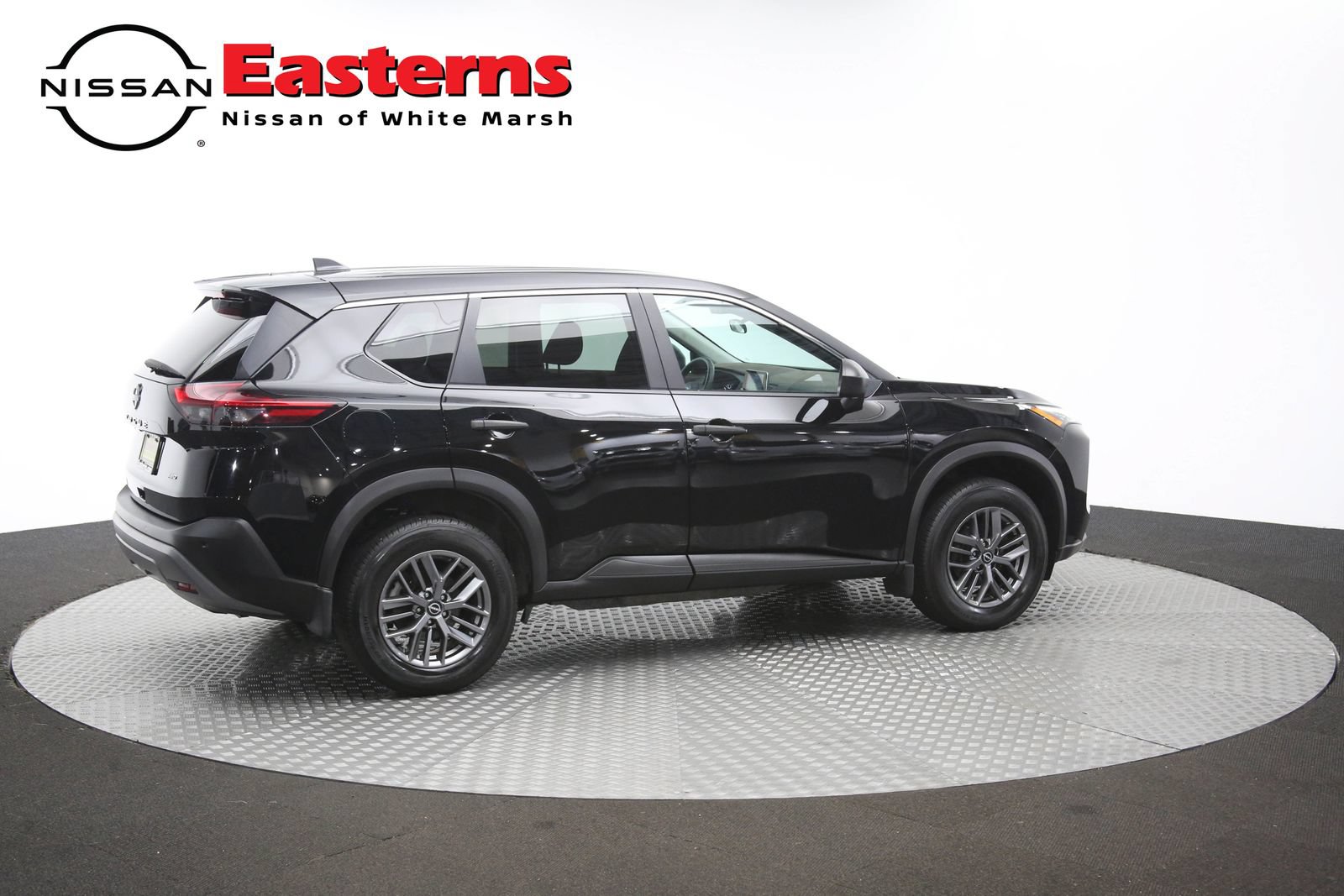 Used 2023 Nissan Rogue S AWD/4WD image 40