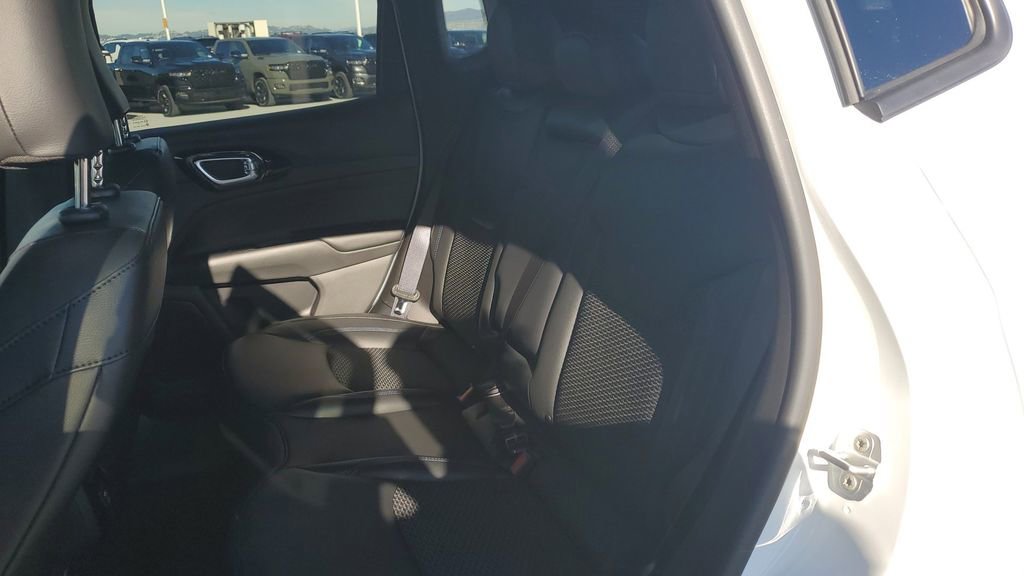 New 2026 Jeep Compass Latitude image 14