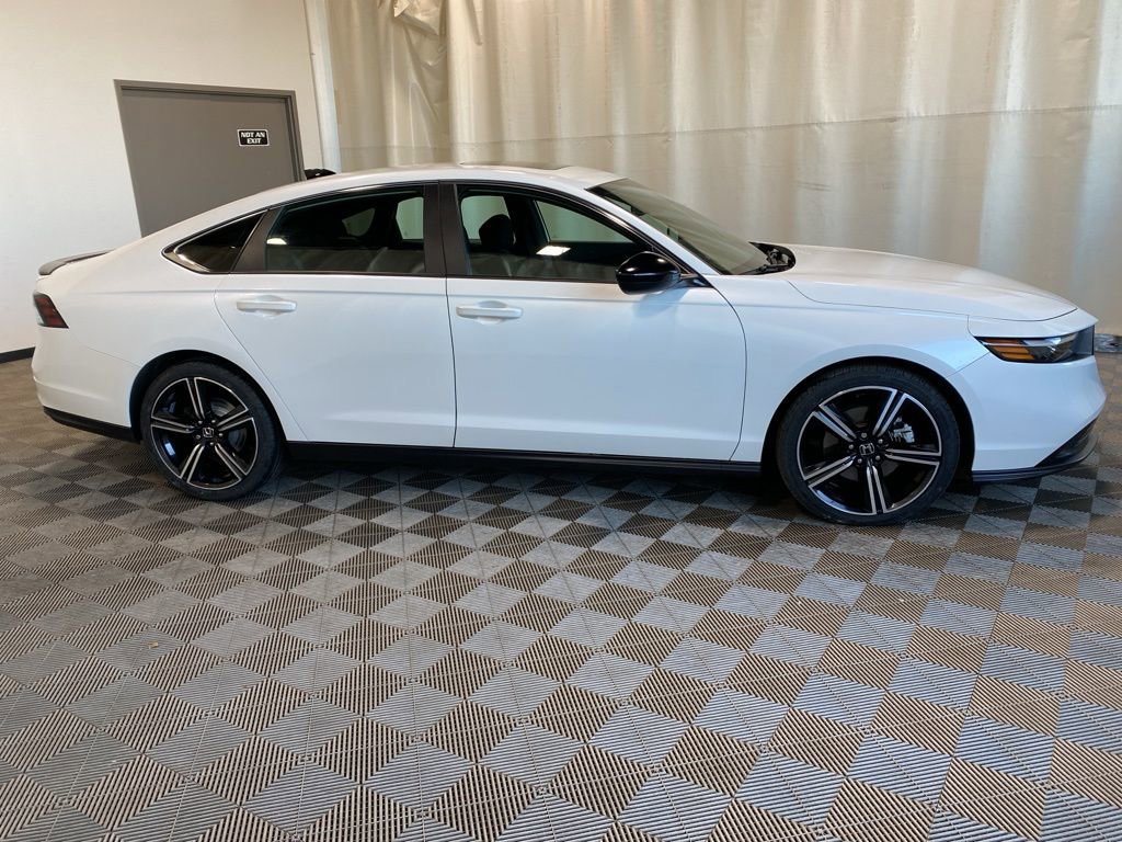 Used 2023 Honda Accord Sport image 10