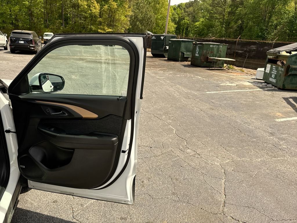 Used 2023 Chevrolet TrailBlazer ACTIV w/ Sun and Liftgate Package image 32