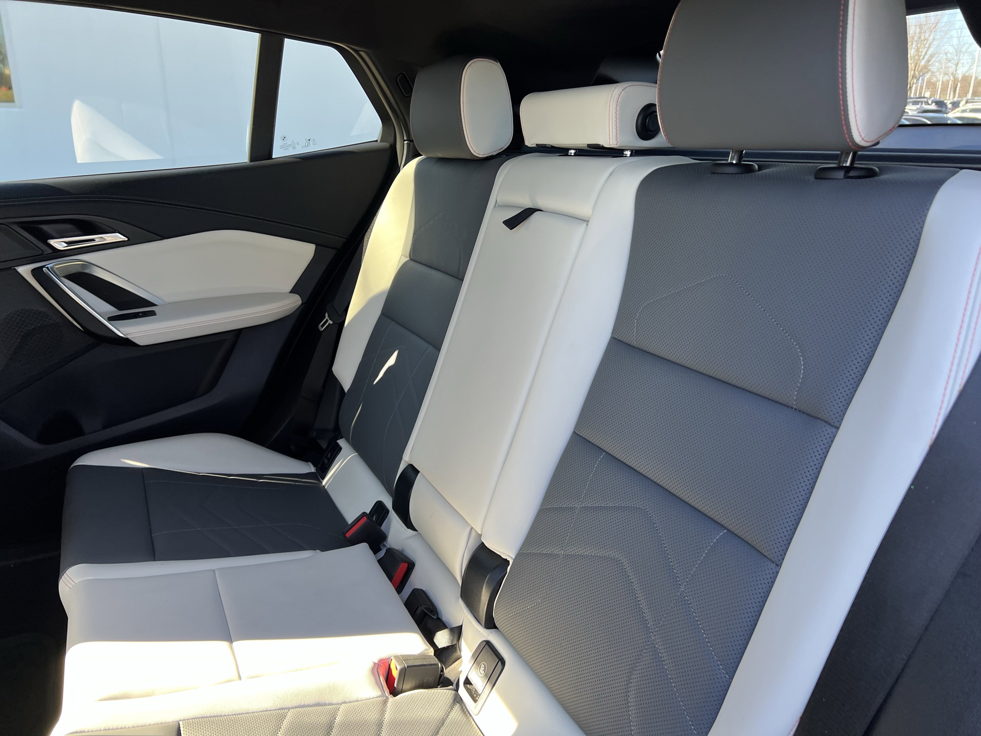 Used 2024 BMW X2 xDrive28i w/ Technology Package image 33