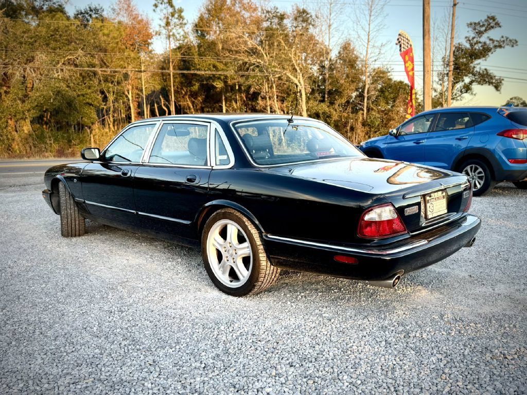 Used 1998 Jaguar XJ8 RWD image 2