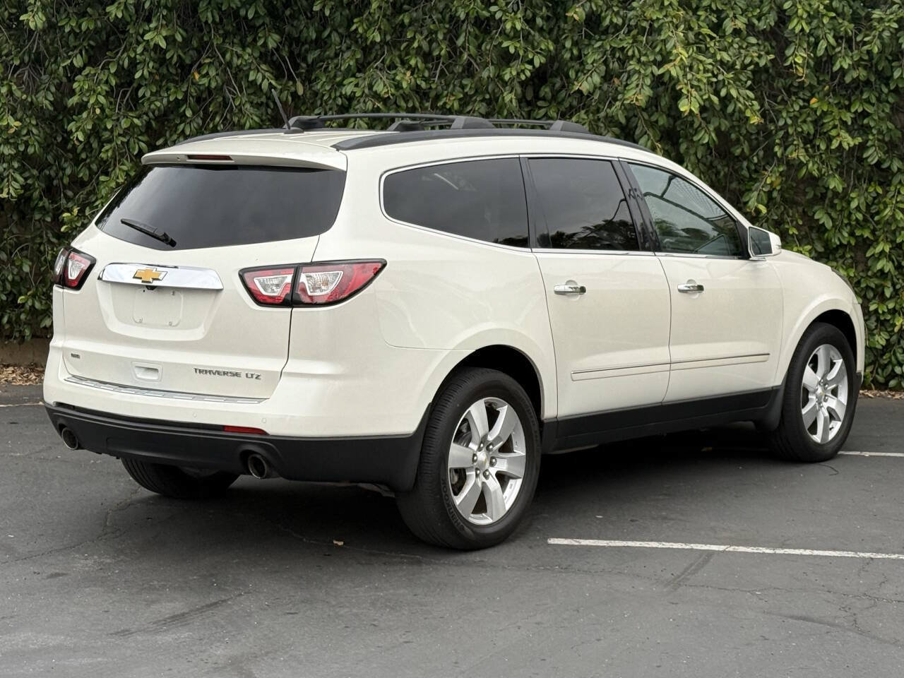 Used 2014 Chevrolet Traverse LTZ AWD/4WD image 8