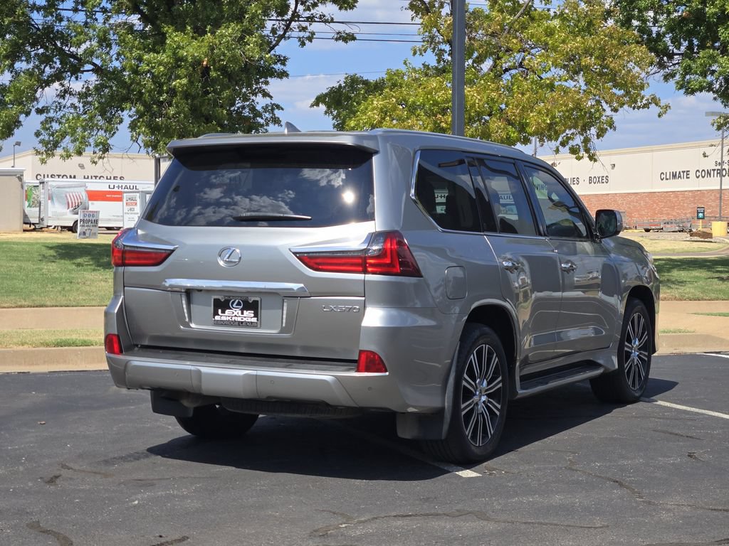 Used 2020 Lexus LX 570 4WD w/ Luxury Package image 7