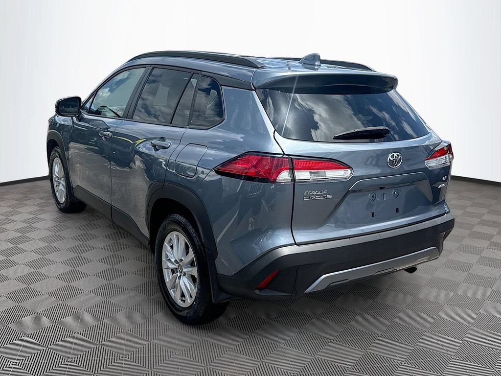 Used 2024 Toyota Corolla Cross LE w/ Moonroof Package AWD/4WD image 8