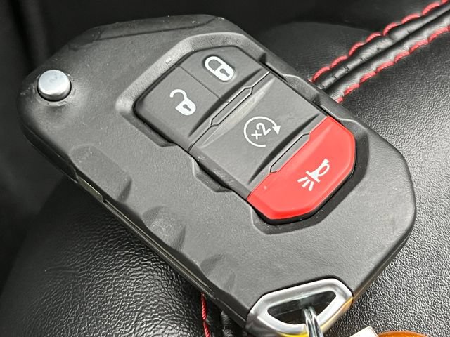 Used 2025 Jeep Wrangler Unlimited Rubicon AWD/4WD image 31