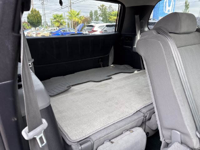 Used 2018 Toyota Sequoia SR5 w/ Carpet Mat Package AWD/4WD image 12