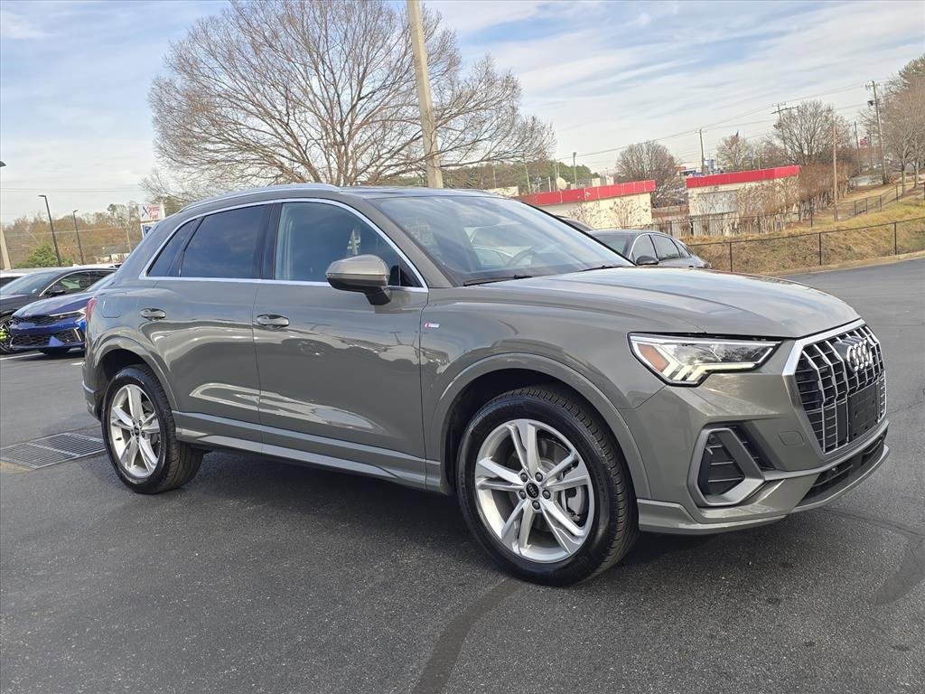 Used 2024 Audi Q3 2.0T Premium Plus