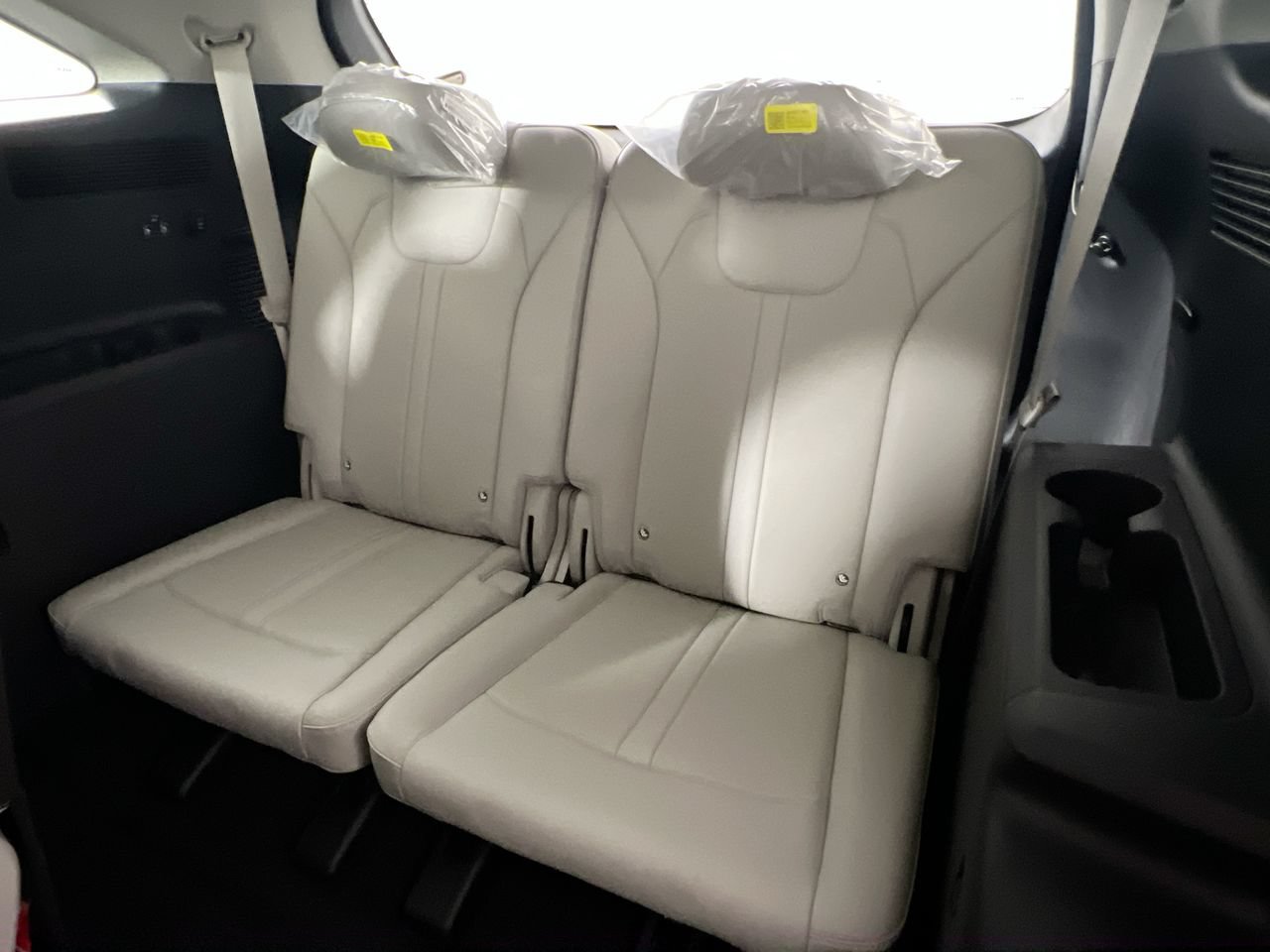 New 2026 Kia Sorento S w/ S Panoramic Sunroof Package FWD image 31