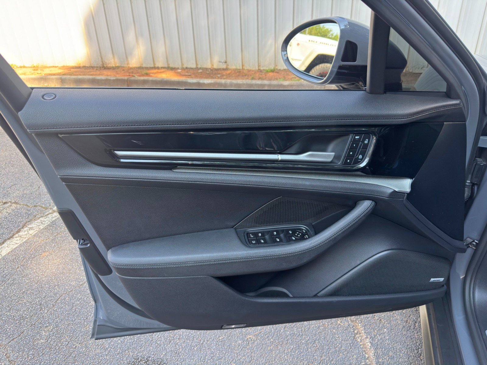 Used 2025 Porsche Panamera 4 w/ Premium Package AWD/4WD image 49