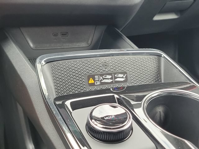 New 2026 Chevrolet Equinox RS w/ Safety and Technology Package FWD image 32
