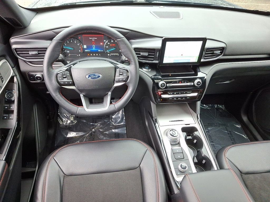 Used 2023 Ford Explorer ST-Line image 12