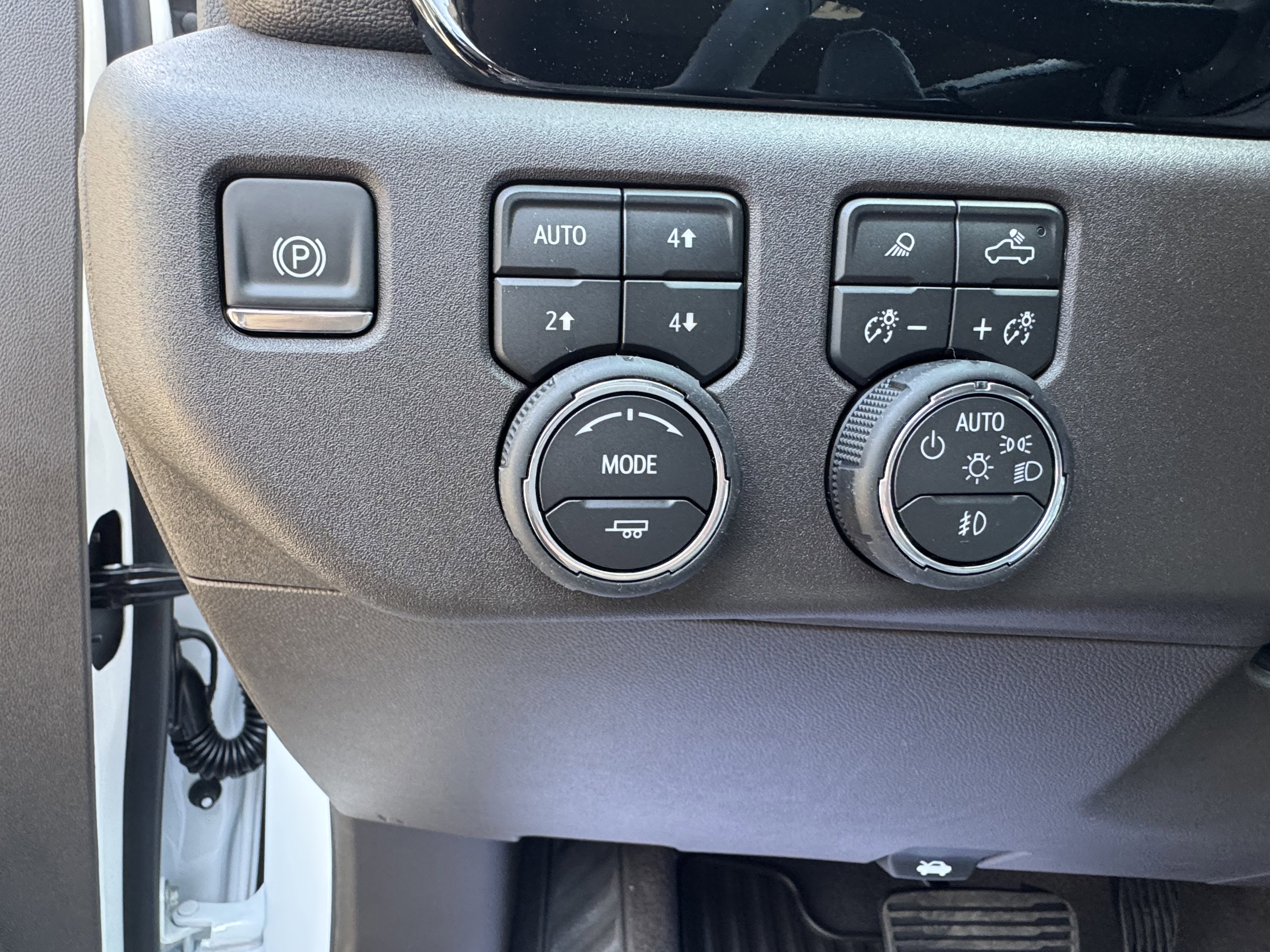 New 2026 Chevrolet Silverado 1500 LTZ w/ Z71 Off-Road Package image 13