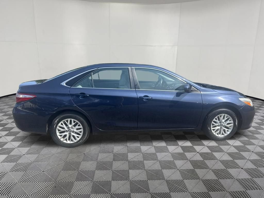 Used 2017 Toyota Camry LE FWD image 10