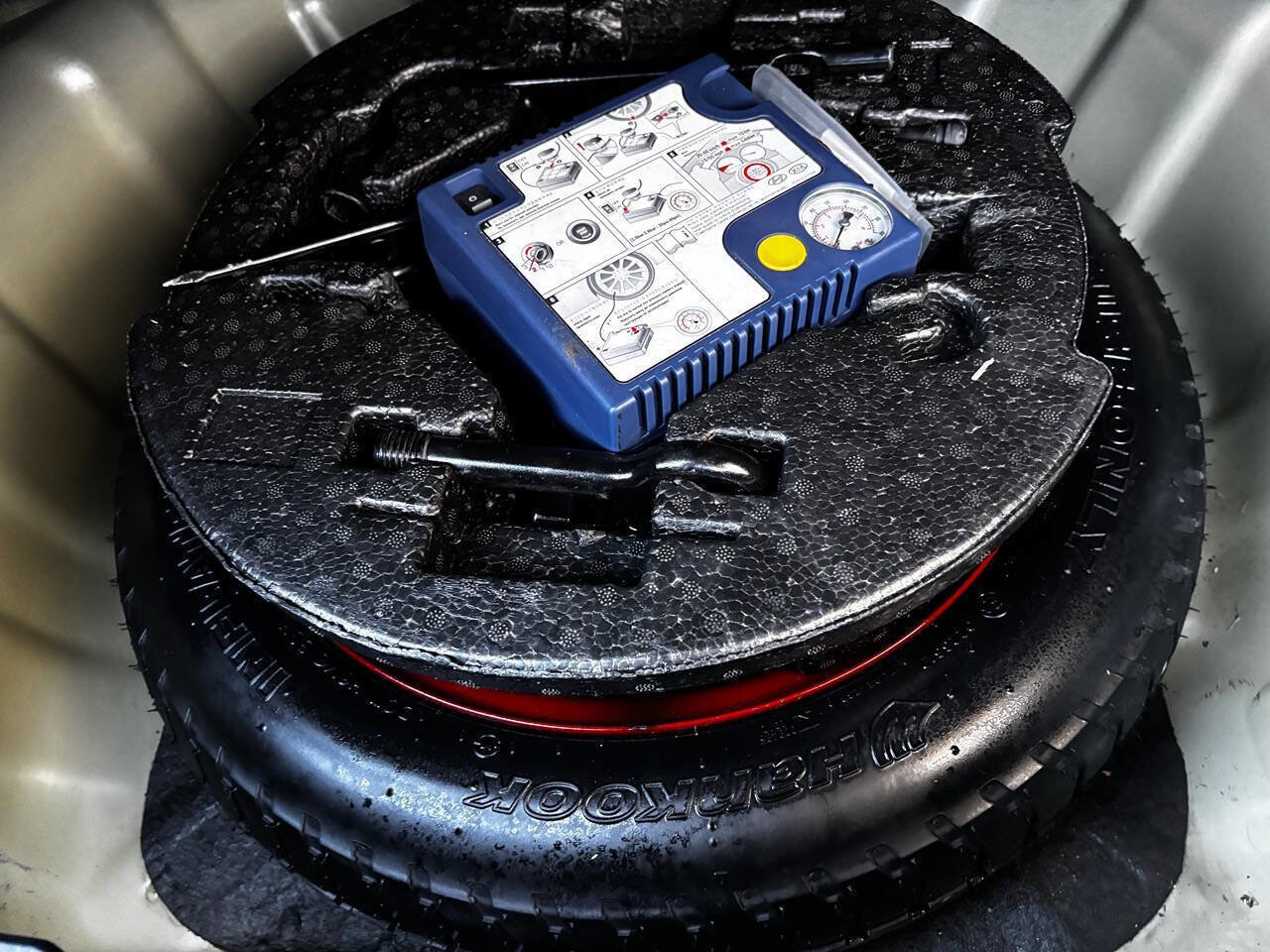 Used 2015 Kia Forte EX image 32