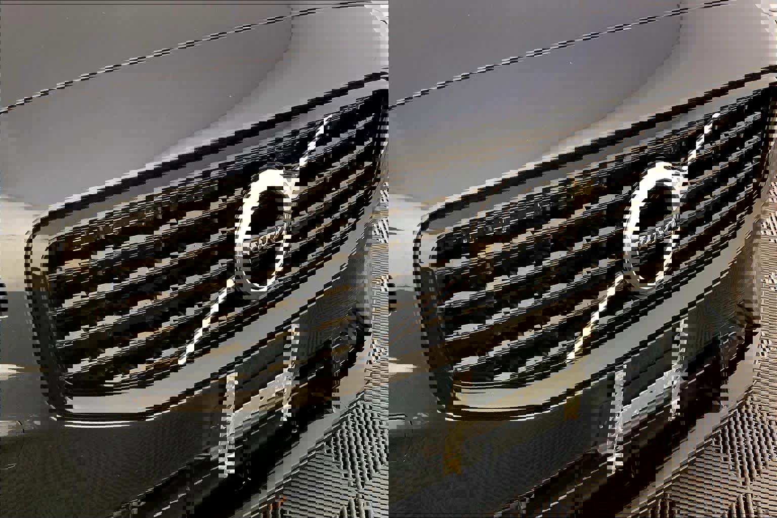 Used 2022 Volvo S60 B5 Momentum w/ Premium Package image 31