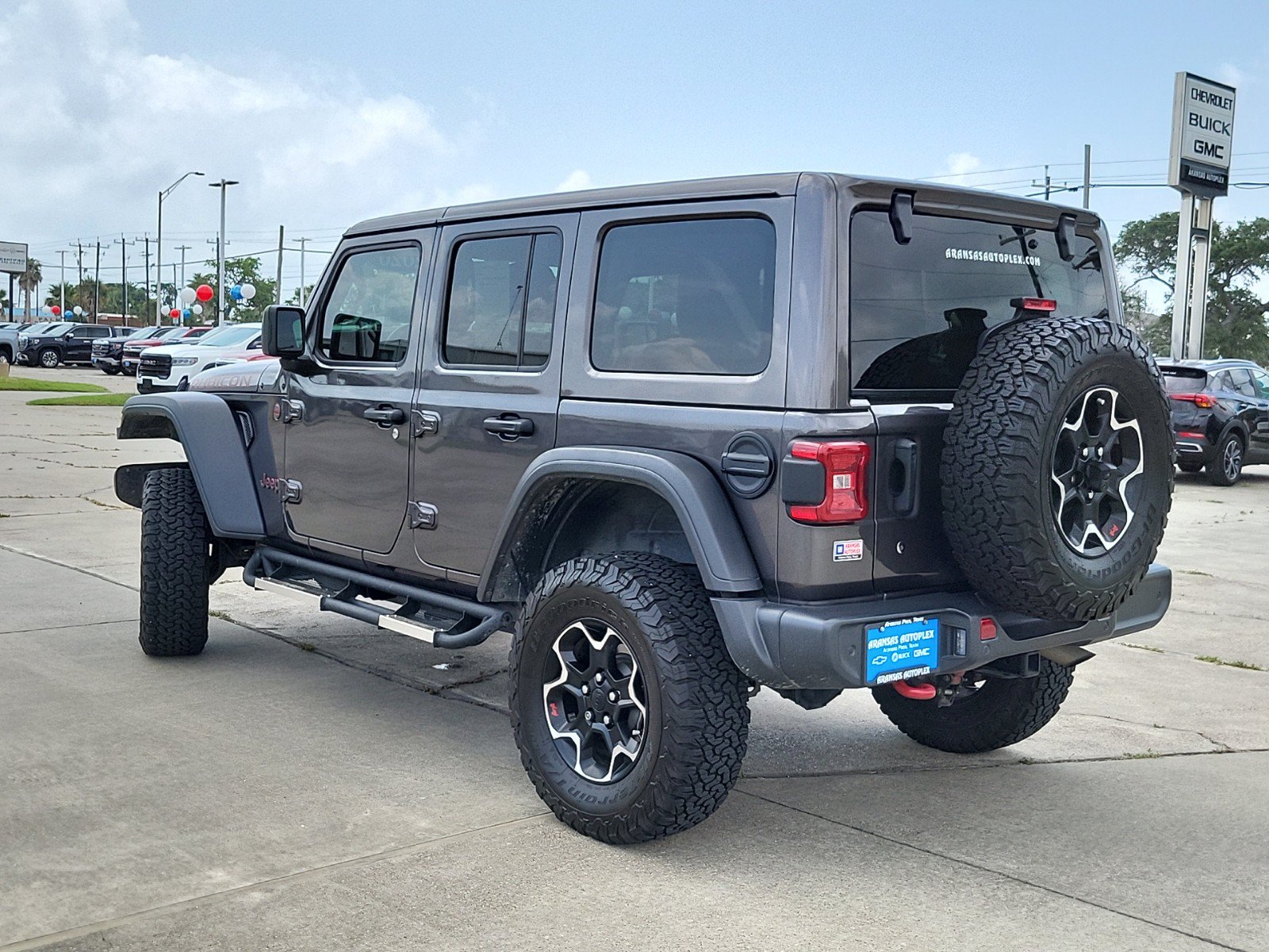 Used 2020 Jeep Wrangler Unlimited Rubicon w/ LED Lighting Group AWD/4WD image 7