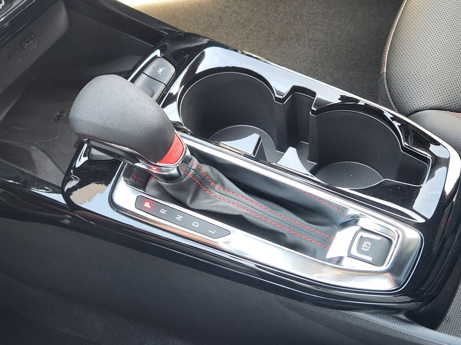 New 2026 Chevrolet Trax RS w/ Sunroof Package FWD image 19