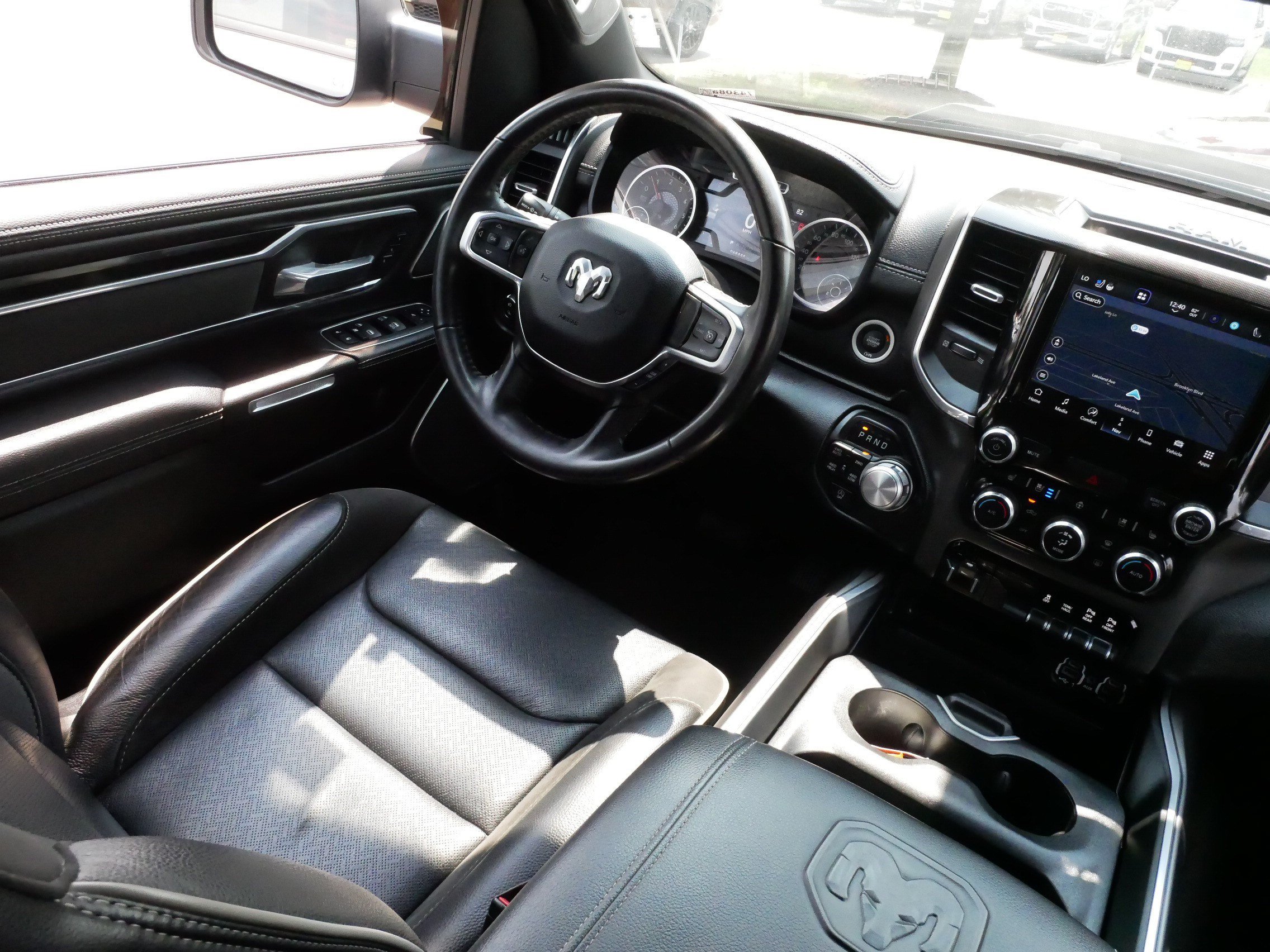 Used 2022 RAM 1500 Laramie AWD/4WD image 9