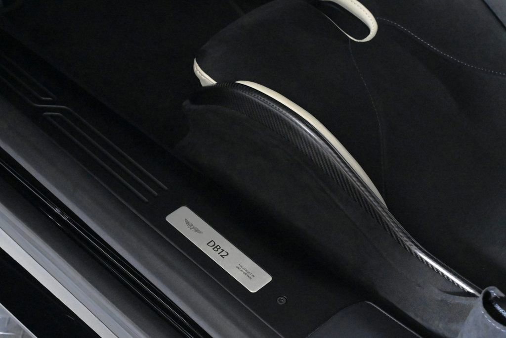 Used 2024 Aston Martin DB12 Coupe image 20