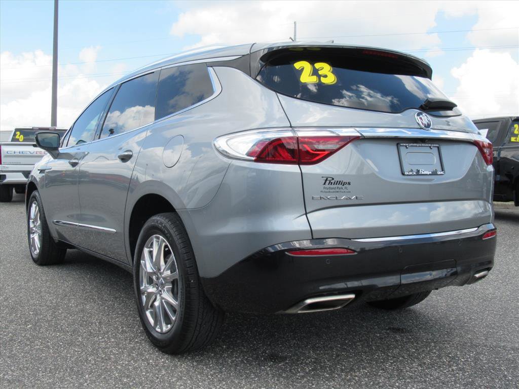 Used 2023 Buick Enclave Essence w/ Experience Buick Package FWD image 5