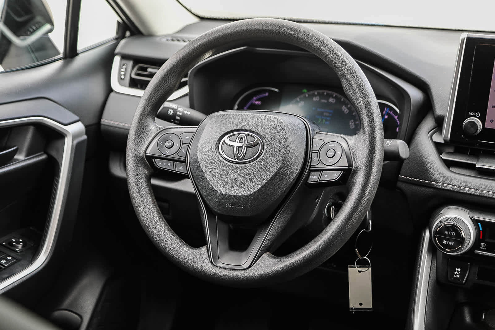 Certified 2025 Toyota RAV4 LE image 16