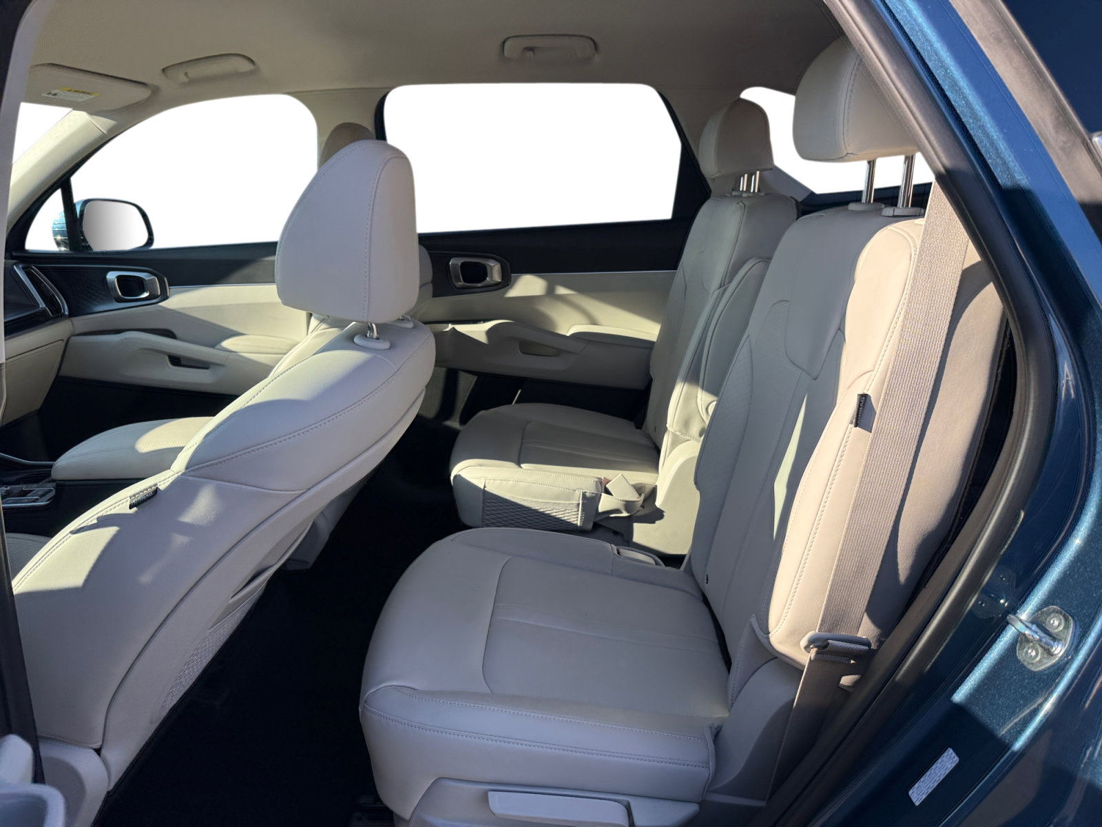 Certified 2025 Kia Sorento EX image 16